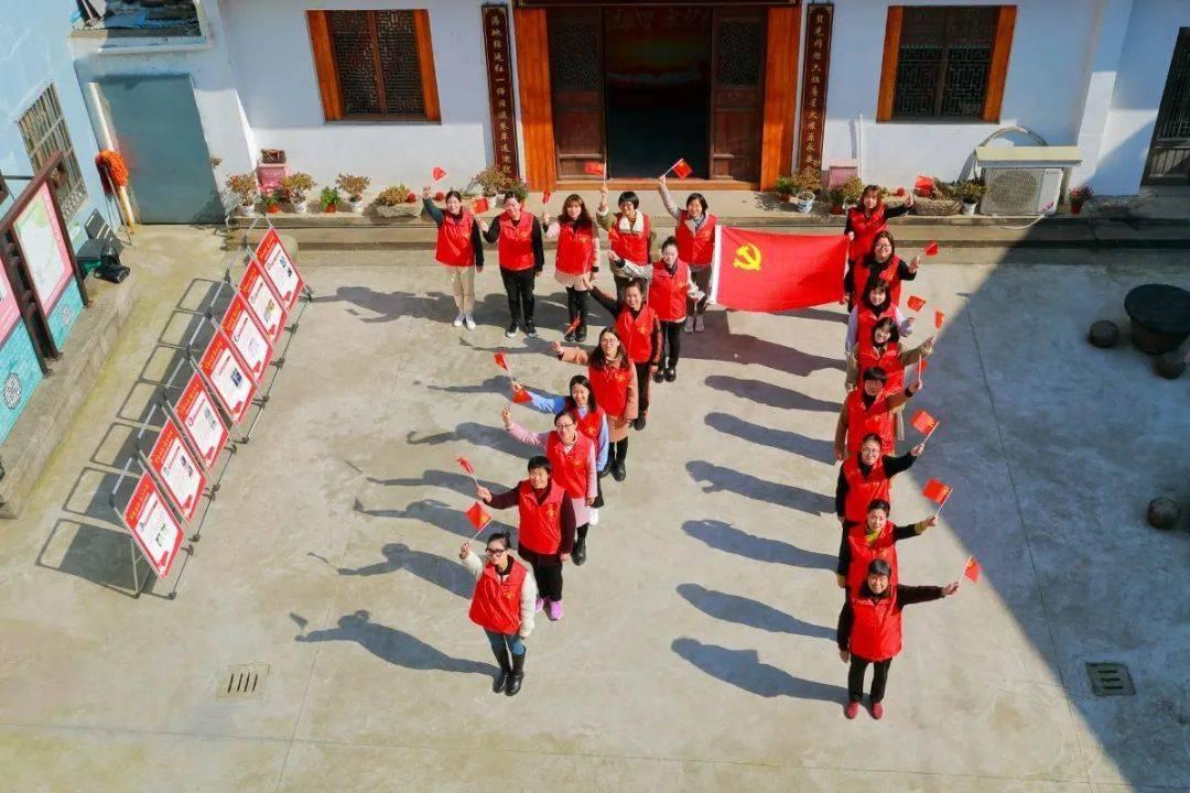 苏醒吃柠檬,表情爆改成韩红!